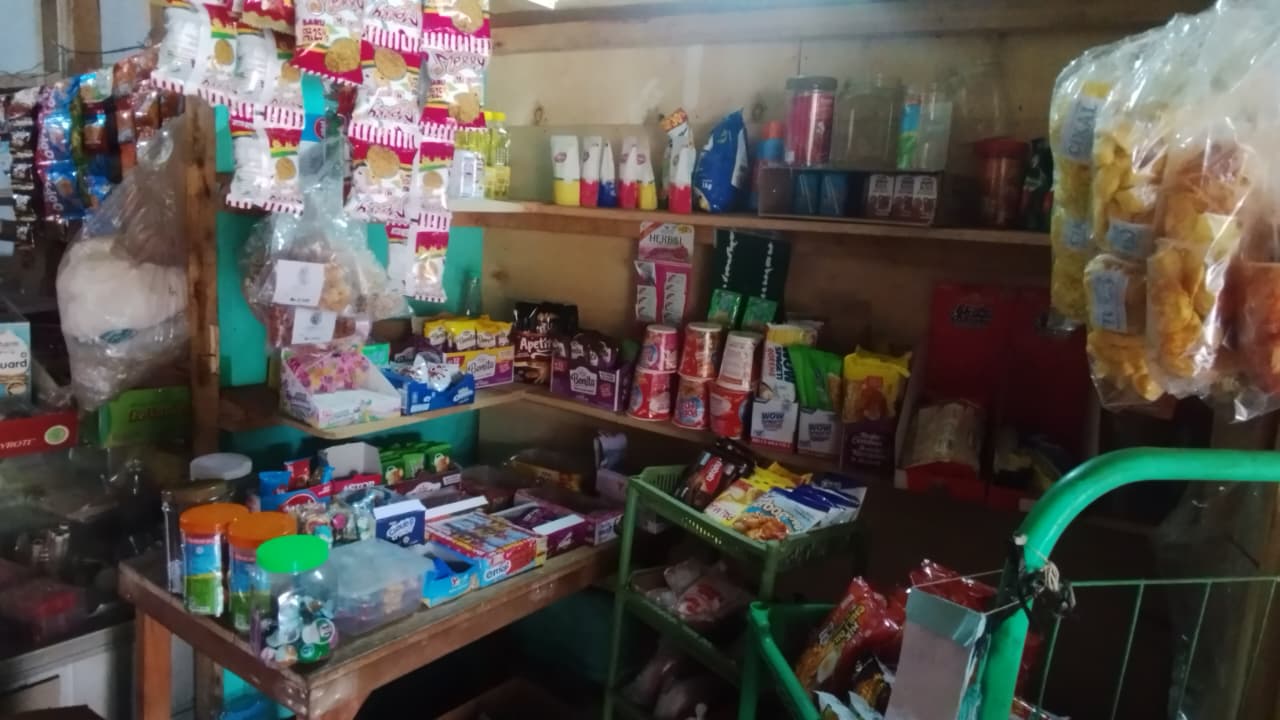 Rak kebutuhan harian